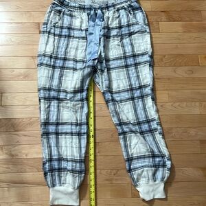 Hollister flannel bottoms